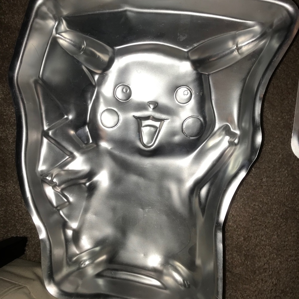 Pokémon cake pan